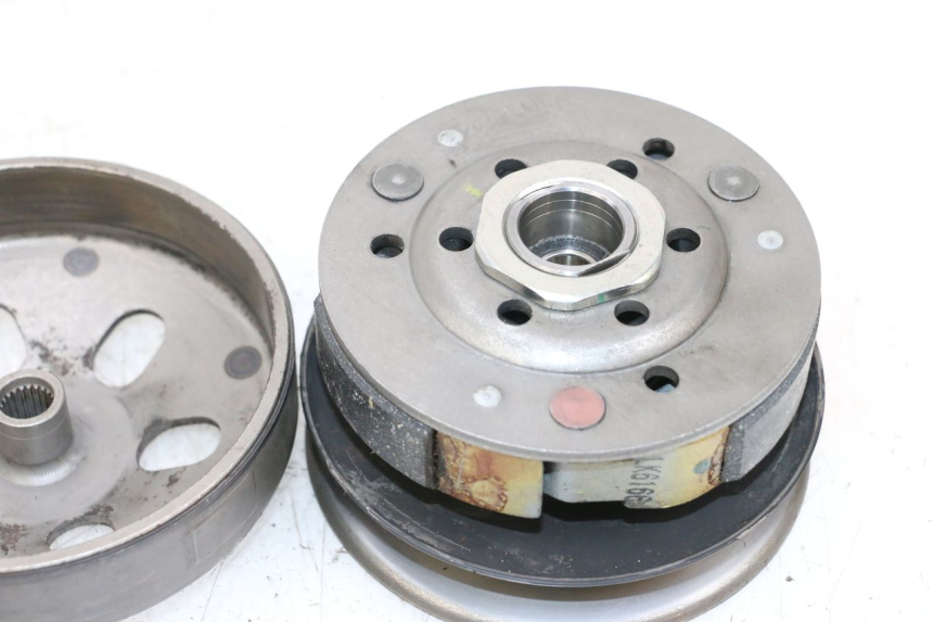 photo de KUPPLUNG PEUGEOT KISBEE 4T 50 (2018 - 2022) - Technische Nahaufnahme