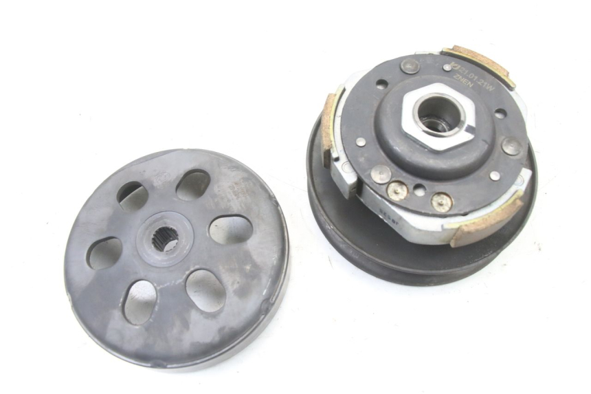 photo de KUPPLUNG LONGJIA SHARPY 125 (2020 - 2024) - Technische Nahaufnahme