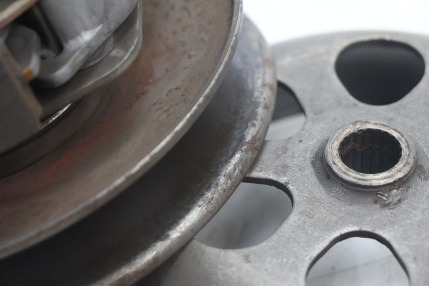 photo de KUPPLUNG PIAGGIO MP3 125 (2006 - 2014) - Details der Befestigungspunkte