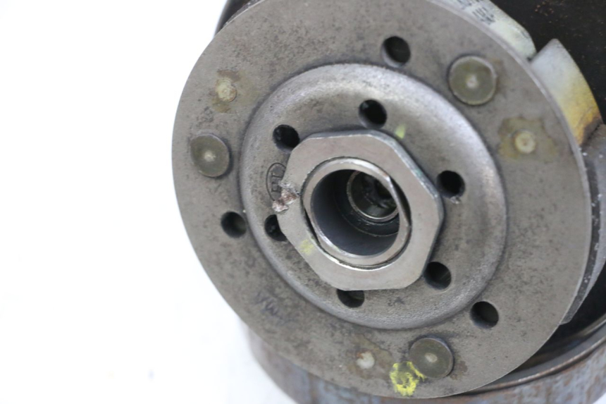 photo de KUPPLUNG SYM ORBIT III 3 4T 50 (2018 - 2021) - Hochauflösende Nahaufnahme