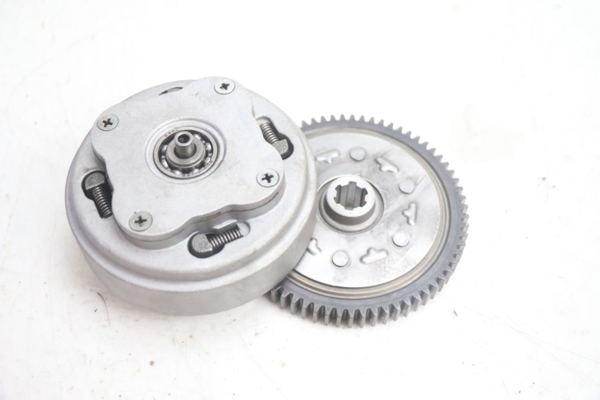 photo de KUPPLUNG APOLLO RFZ 125 - Details der Befestigungspunkte