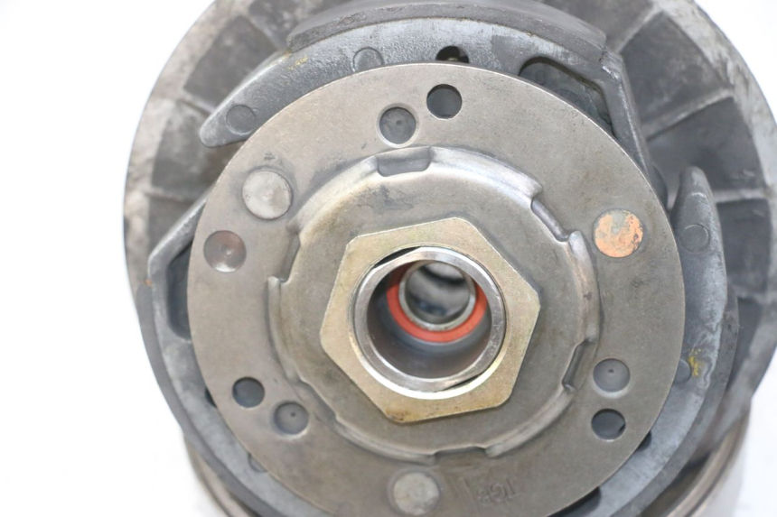 photo de KUPPLUNG PEUGEOT SATELIS COMPRESSOR K15 125 (2006 - 2009) - Details der Befestigungspunkte