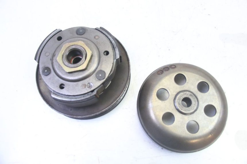 photo de KUPPLUNG PEUGEOT SATELIS 125 (2006 - 2009) - Details der Befestigungspunkte