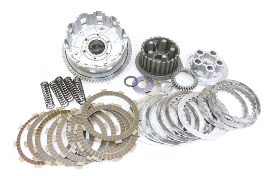 photo de KUPPLUNG SUZUKI GSR 750 (2011 - 2017) - Hauptansicht