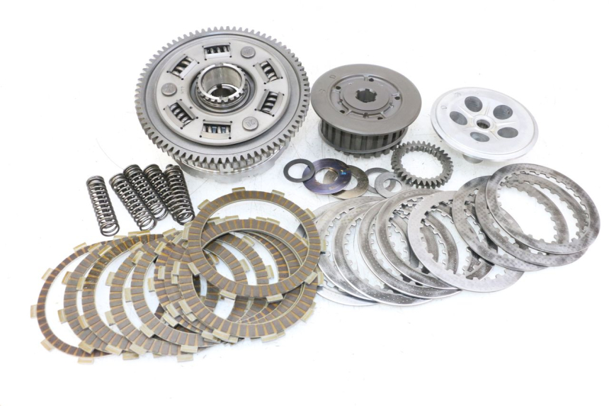 photo de KUPPLUNG SUZUKI GSR 750 (2011 - 2017) - Zoom auf Komponenten