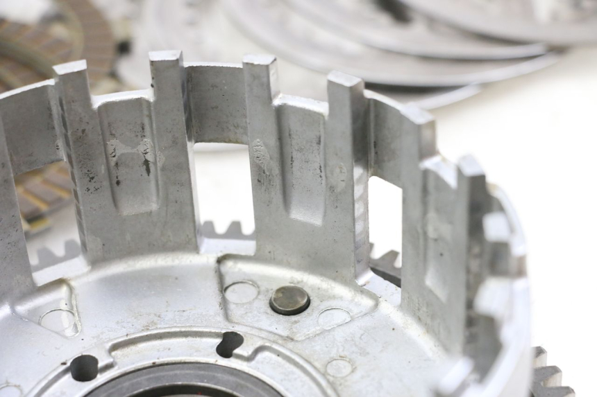 photo de KUPPLUNG SUZUKI GSR 750 (2011 - 2017) - Oberflächenzustand und Material