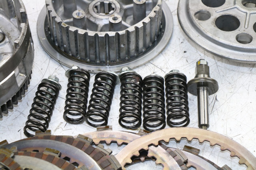 photo de KUPPLUNG SUZUKI SFV GLADIUS 650 (2009 - 2015) - Zoom auf Komponenten