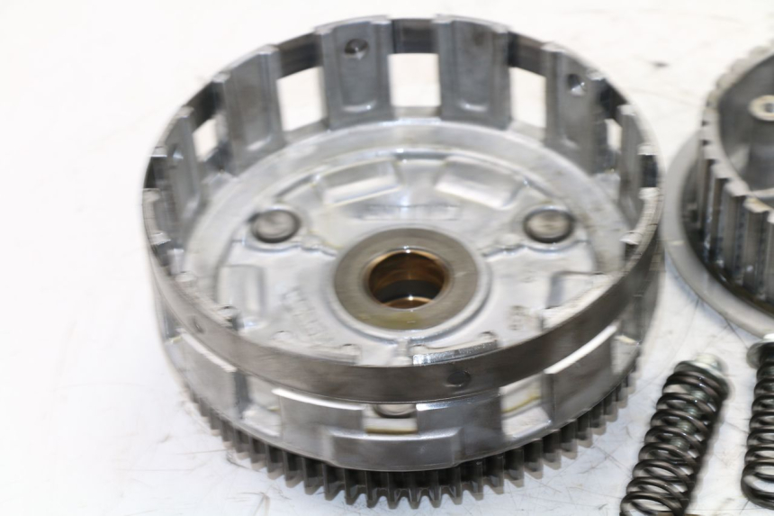 photo de KUPPLUNG SUZUKI SFV GLADIUS 650 (2009 - 2015) - Hochauflösende Nahaufnahme