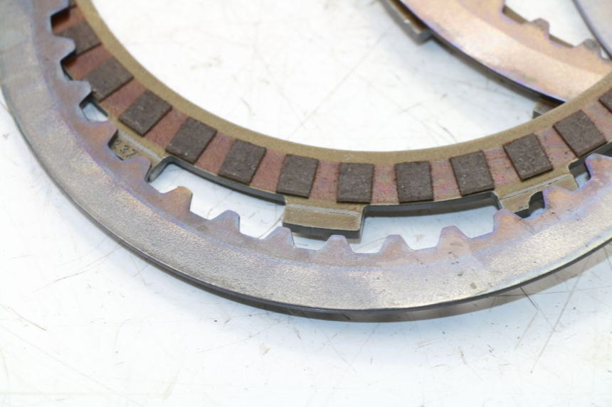 photo de KUPPLUNG SUZUKI SFV GLADIUS 650 (2009 - 2015) - Details der Befestigungspunkte