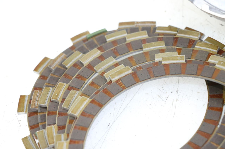 photo de KUPPLUNG SUZUKI SV S 650 (1999 - 2002) - Fokus auf die Struktur