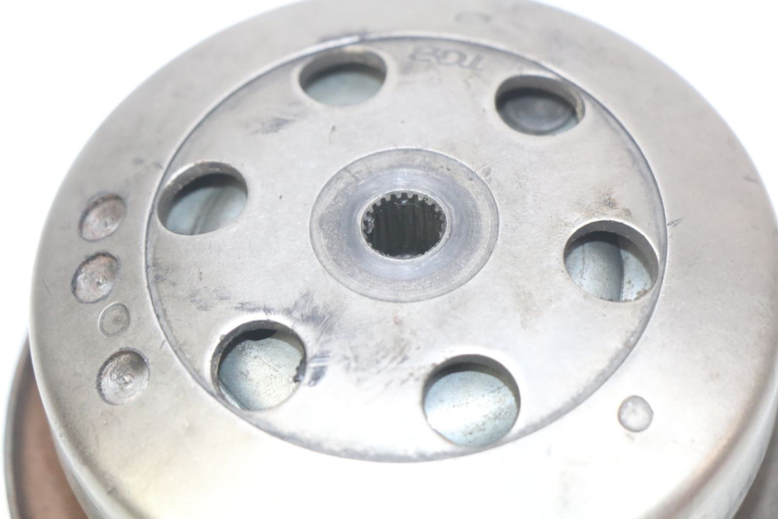 photo de KUPPLUNG PIAGGIO VESPA PRIMAVERA 2T 50 (2013 - 2018) - Details der Befestigungspunkte