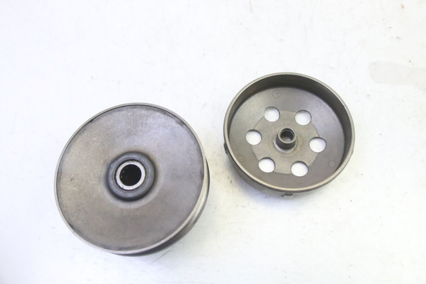 photo de KUPPLUNG GTS VICI 4T 50 (2020 - 2025) - Details der Befestigungspunkte