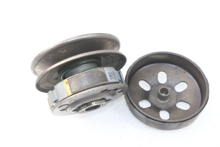 photo de KUPPLUNG PEUGEOT VIVACITY NEW 4T 50 (2008 - 2017) - Alternative Perspektive