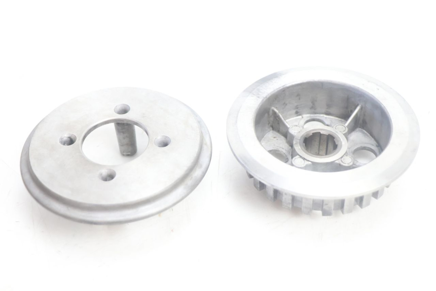 photo de KUPPLUNG SMC XROAD 150 - Details der Befestigungspunkte