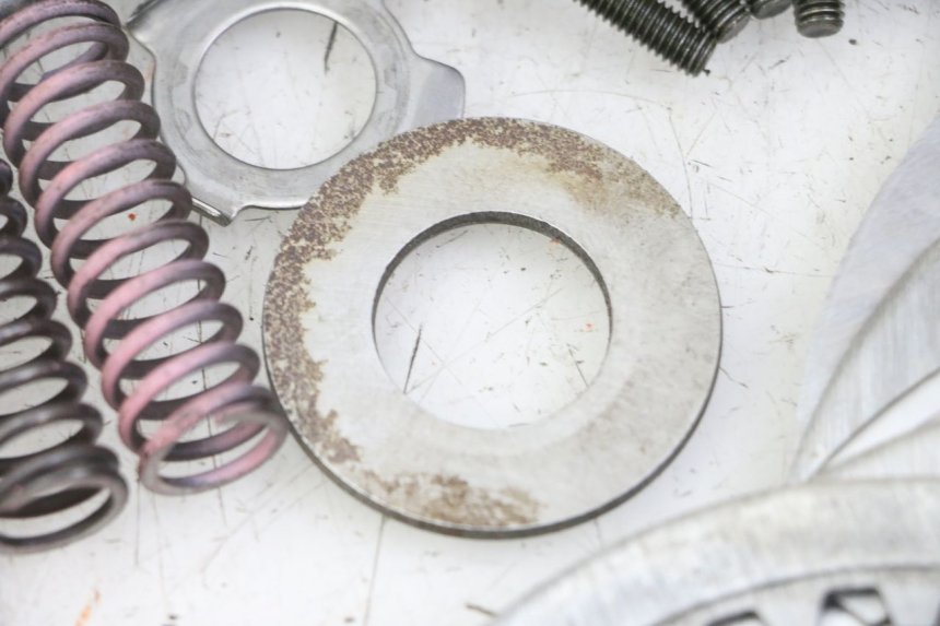 photo de KUPPLUNG YAMAHA FZ6 FAZER S2 600 (2007 - 2011) - Zoom auf Gebrauchszustand