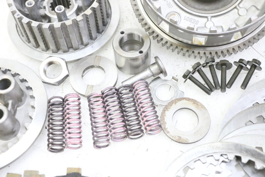 photo de KUPPLUNG YAMAHA FZ6 FAZER S2 600 (2007 - 2011) - Alternative Perspektive