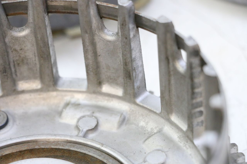 photo de KUPPLUNG YAMAHA FZ6 FAZER S2 600 (2007 - 2011) - Details der Befestigungspunkte