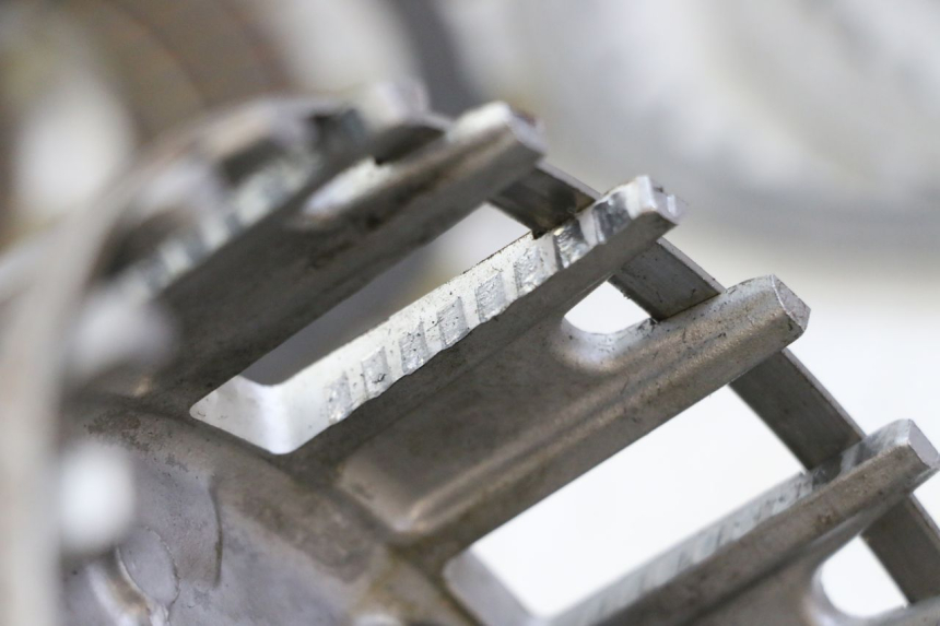 photo de KUPPLUNG YAMAHA FZ6 FAZER S2 600 (2007 - 2011) - Oberflächenzustand und Material