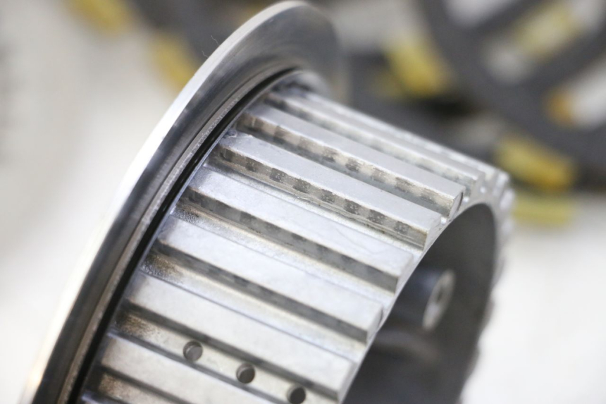 photo de KUPPLUNG YAMAHA YZ-F YZF 250 (2007 - 2013) - Oberflächenzustand und Material