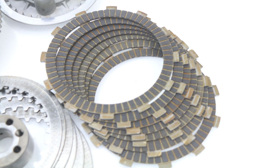 photo de KUPPLUNG KAWASAKI ZZR 600 (1995 - 2004) - Charakteristische Merkmale