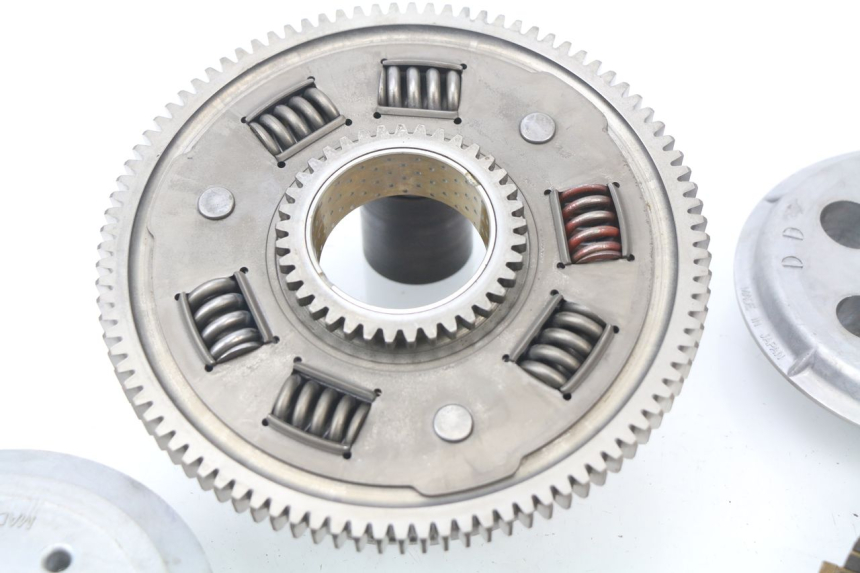 photo de KUPPLUNG KAWASAKI ZZR 600 (1995 - 2004) - Details der Befestigungspunkte