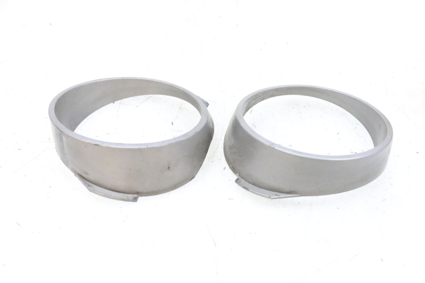 photo de TACHO VERKLEIDUNG ADIVA AD3 300 (2014 - 2020) - Details der Befestigungspunkte