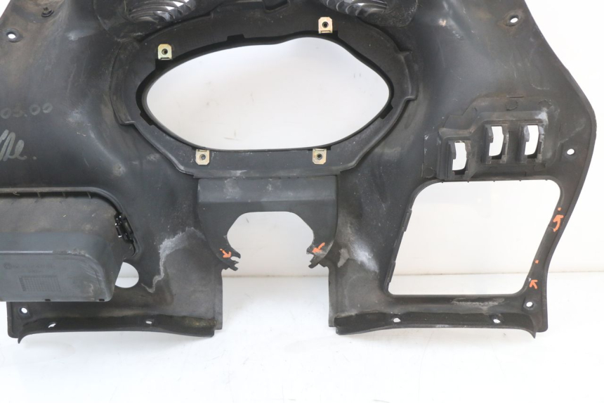 photo de TACHO VERKLEIDUNG BMW C1 125 (2000 - 2003) - Charakteristische Merkmale