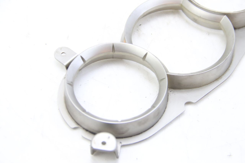 photo de TACHOMETERBLENDE PEUGEOT CITYSTAR 125 (2011 - 2017) - Details der Befestigungspunkte