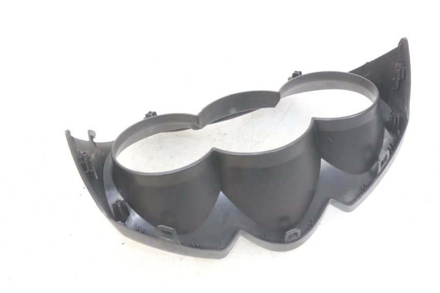 photo de TACHOMETERBLENDE PEUGEOT CITYSTAR 125 (2011 - 2017) - Detailansicht des Bauteils