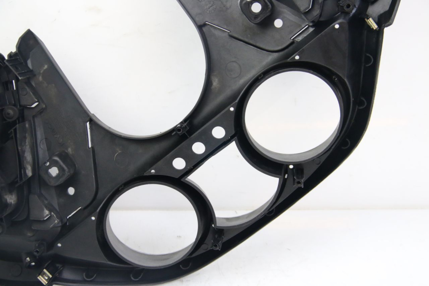 photo de TACHOMETERBLENDE KYMCO DINK STREET 125 (2009 - 2014) - Oberflächenzustand und Material