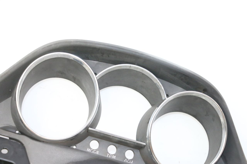 photo de TACHOMETERBLENDE KYMCO DINK STREET 125 (2009 - 2014) - Ergänzendes Produktfoto