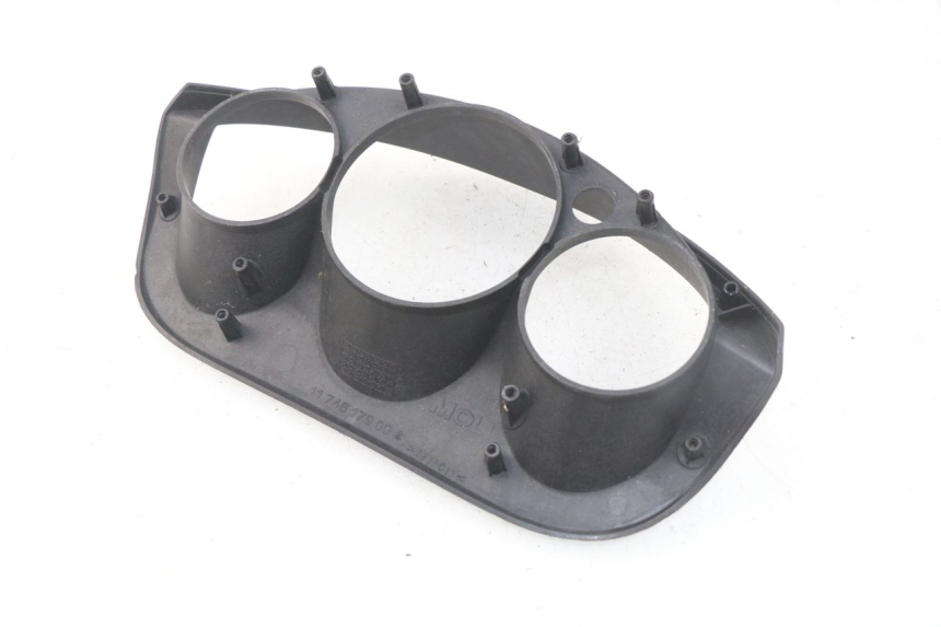 photo de TACHO VERKLEIDUNG PEUGEOT ELYSTAR 125 (2002 - 2007) - Zoom auf Gebrauchszustand