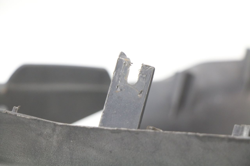 photo de TACHO VERKLEIDUNG HONDA FES PANTHEON 125 (2003 - 2007) - Detailansicht des Bauteils