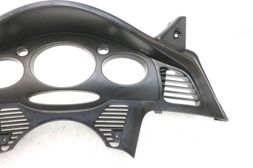 photo de TACHO VERKLEIDUNG HONDA FJS SILVER WING SILVERWING 400 (2005 - 2008) - Charakteristische Merkmale