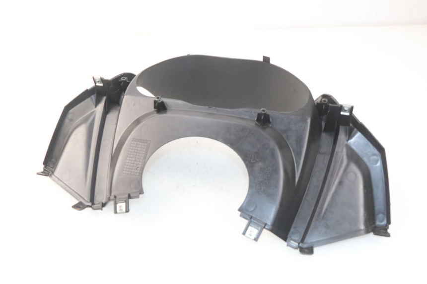 photo de TACHO VERKLEIDUNG SYM GTS EFI ABS 125 (2012 - 2016) - Details der Befestigungspunkte