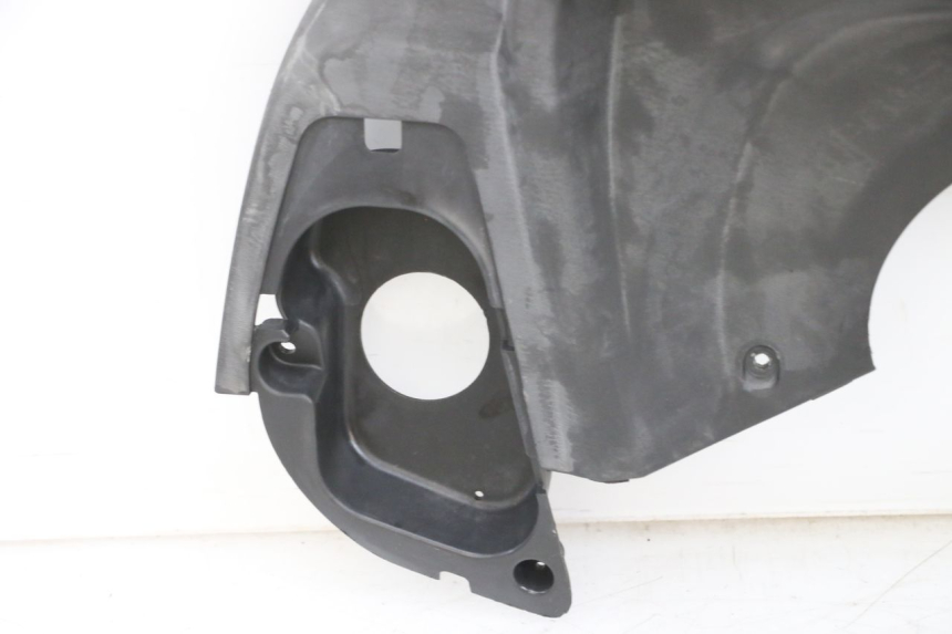 photo de TACHO VERKLEIDUNG SYM GTS EVO 125 (2009 - 2013) - Charakteristische Merkmale