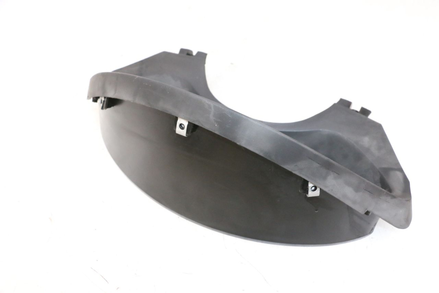 photo de TACHO VERKLEIDUNG JM MOTORS GTS 125 (2015 - 2019) - Details der Befestigungspunkte