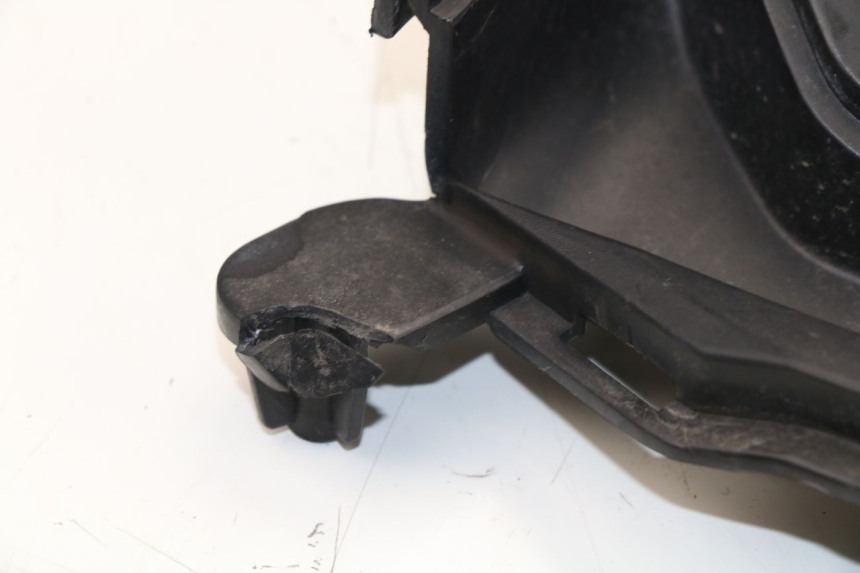 photo de TACHO VERKLEIDUNG KAWASAKI J300 300 (2014 - 2017) - Detailansicht des Bauteils