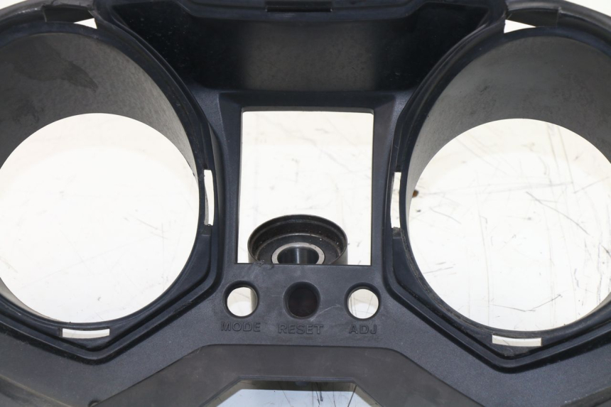 photo de TACHO VERKLEIDUNG KAWASAKI J300 300 (2014 - 2017) - Zoom auf Gebrauchszustand