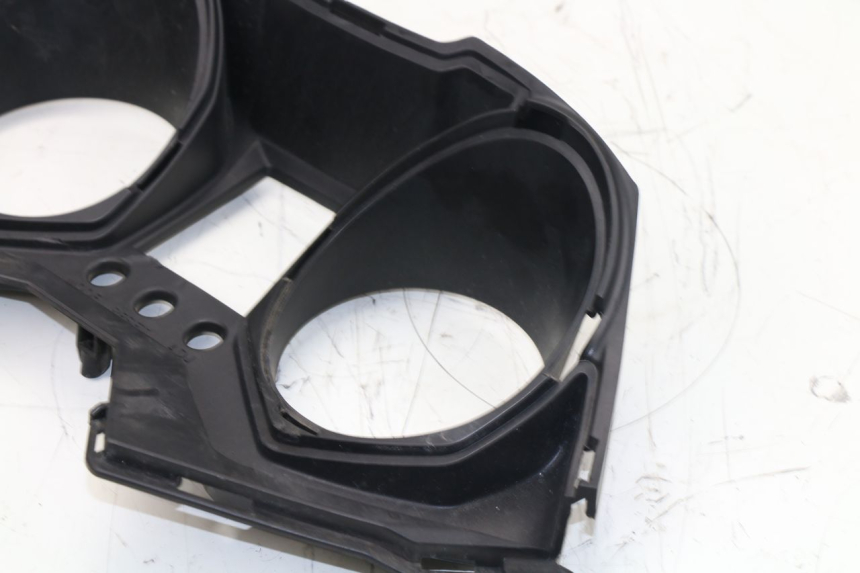 photo de TACHO VERKLEIDUNG KAWASAKI J300 300 (2014 - 2017) - Details der Befestigungspunkte