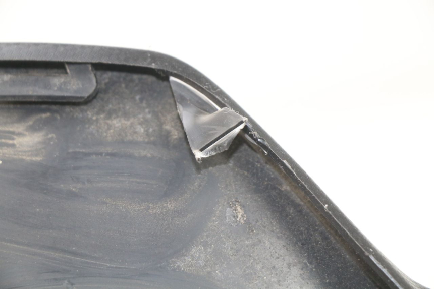 photo de TACHO VERKLEIDUNG SYM JOYMAX 250 (2013 - 2017) - Details der Befestigungspunkte