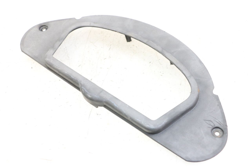 photo de TACHO VERKLEIDUNG KYMCO STRYKER OFF ROAD 125 (1999 - 2005) - Details der Befestigungspunkte