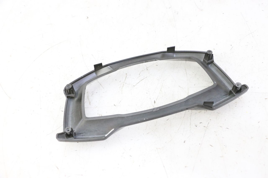 photo de TACHO VERKLEIDUNG PIAGGIO MP3 HPE 310 (2024 - 2025) - Zoom auf Gebrauchszustand