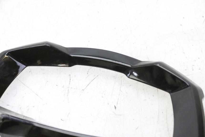 photo de TACHO VERKLEIDUNG PIAGGIO MP3 HPE 310 (2024 - 2025) - Oberflächenzustand und Material