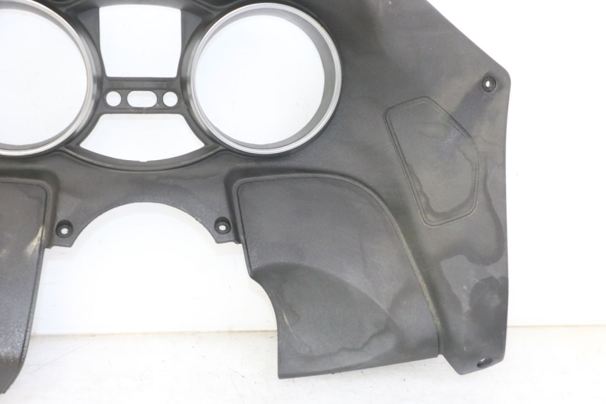 photo de TACHO VERKLEIDUNG PIAGGIO MP3 LT 300 (2010 - 2016) - Technische Nahaufnahme