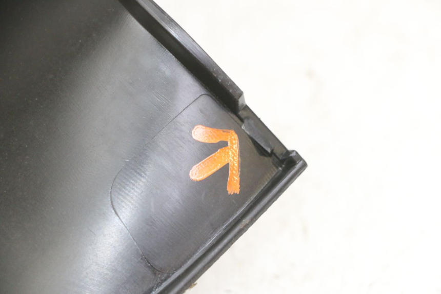 photo de TACHO VERKLEIDUNG PIAGGIO MP3 LT 300 (2010 - 2016) - Kennzeichnungen und Originalreferenzen