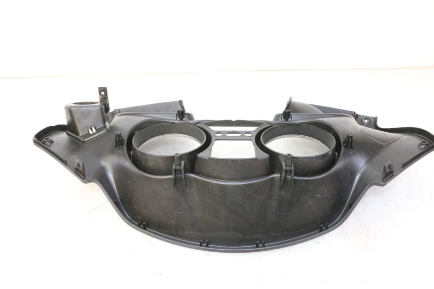 photo de TACHO VERKLEIDUNG PIAGGIO MP3 LT 300 (2010 - 2016) - Detailansicht des Bauteils