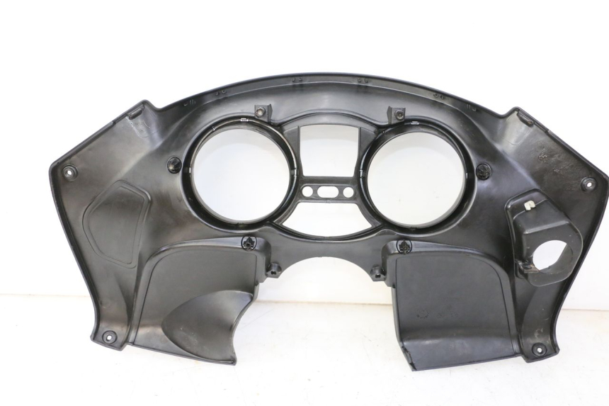 photo de TACHO VERKLEIDUNG PIAGGIO MP3 LT 300 (2010 - 2016) - Charakteristische Merkmale