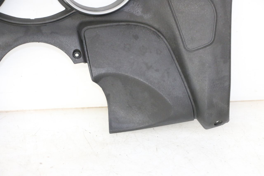 photo de TACHO VERKLEIDUNG PIAGGIO MP3 LT 300 (2010 - 2016) - Fokus auf die Struktur