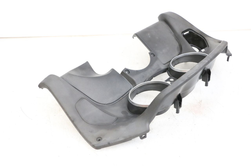 photo de TACHOMETERBLENDE PIAGGIO MP3 500 (2011 - 2015) - Details der Befestigungspunkte